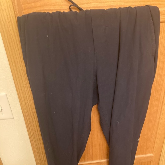 Lululemon men’s jogger - Picture 2 of 4